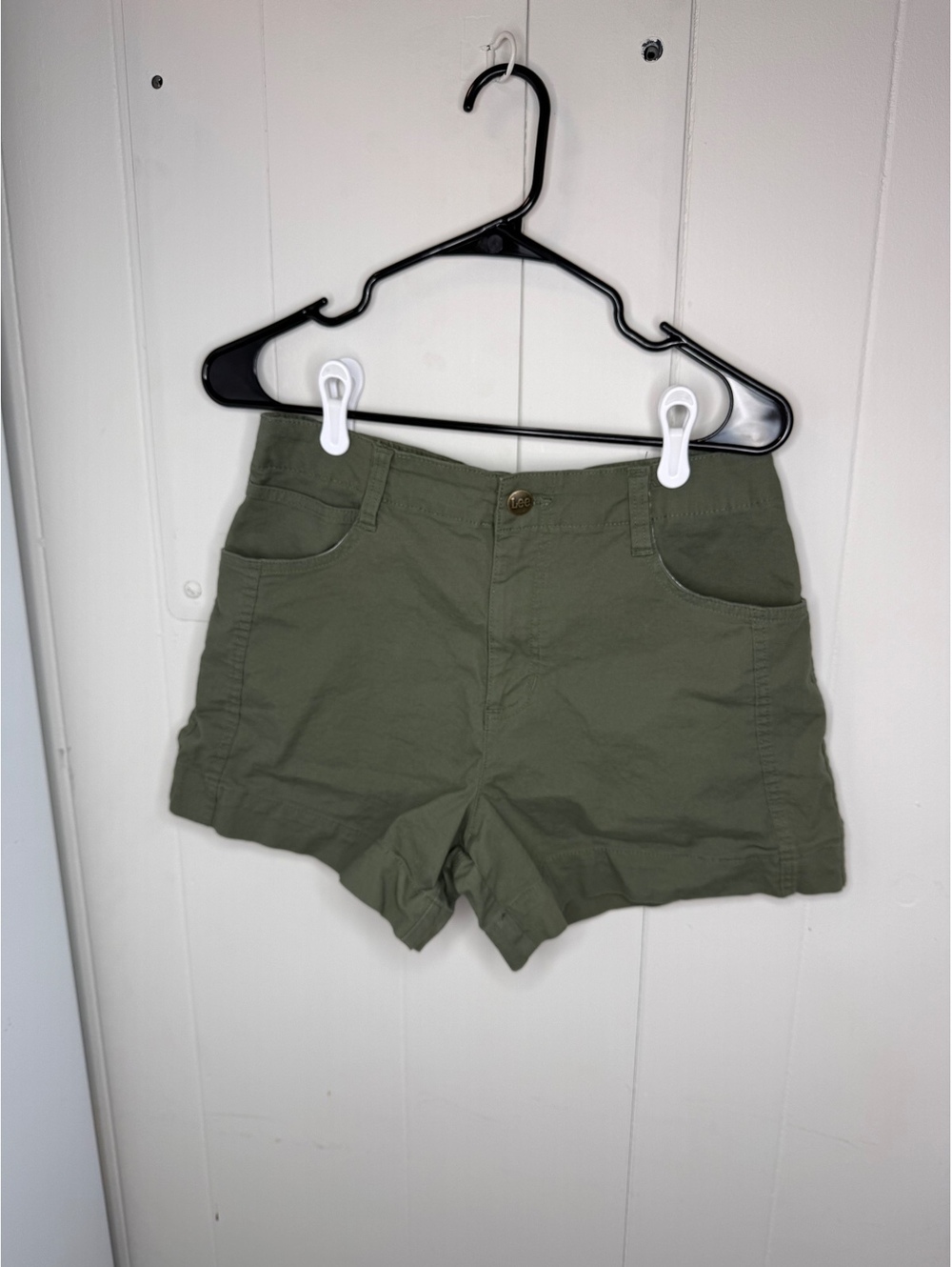 Lee Olive Green Cotton Casual Shorts, Mid-Rise, Five-Pocket Design, Size 8